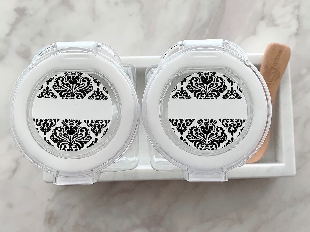 ただ今半額セール中! モノトーンダマスク(文字なし)