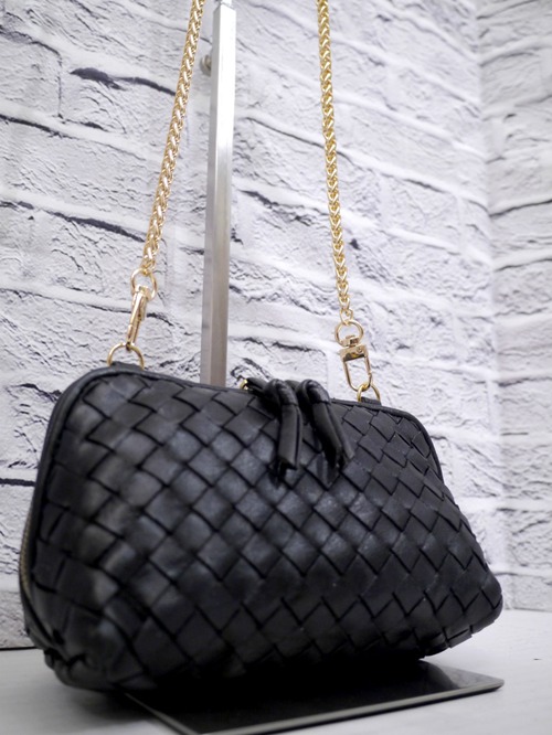 ◆BOTTEGA VENETA ボッテガヴェネタ イントレチャート クロスボディ レザー ショルダー ミニ バッグ ポーチ ポシェット 黒x金◆ 希少モデル