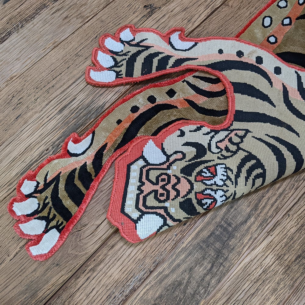 SALE ＜本物新品＞シルク チベタンタイガー BIG 約144センチ 楽天市場】チベタンタイガーラグの通販