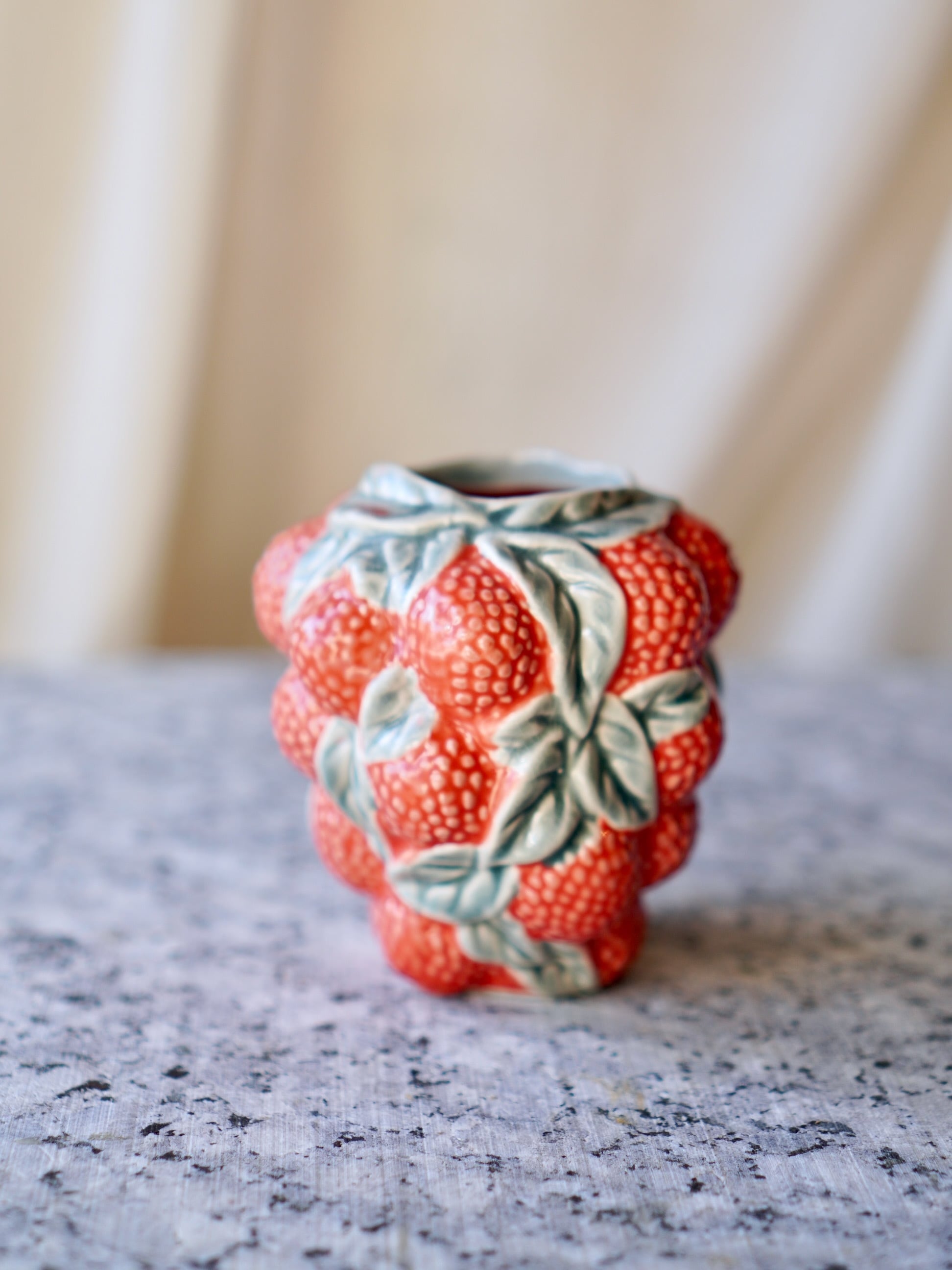 [再入荷]Des pots "Vase Strawberry" フラワーショップあきの