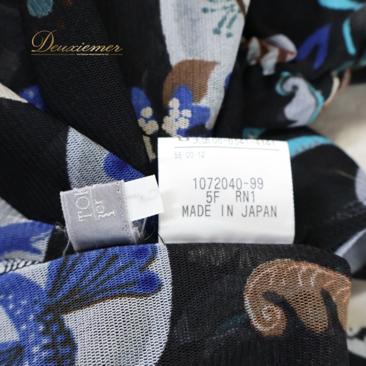 レディース トクコプルミエヴォル TOKUKO 1er VOL トップス ブラウス ブラック系 日本製 猫 柄 ハイネック タートルネック 透け感 メッシュ生地 黒 青 白 カジュアル 可愛い 華やか トクコ グレイ系 ブルー系 ホワイト系