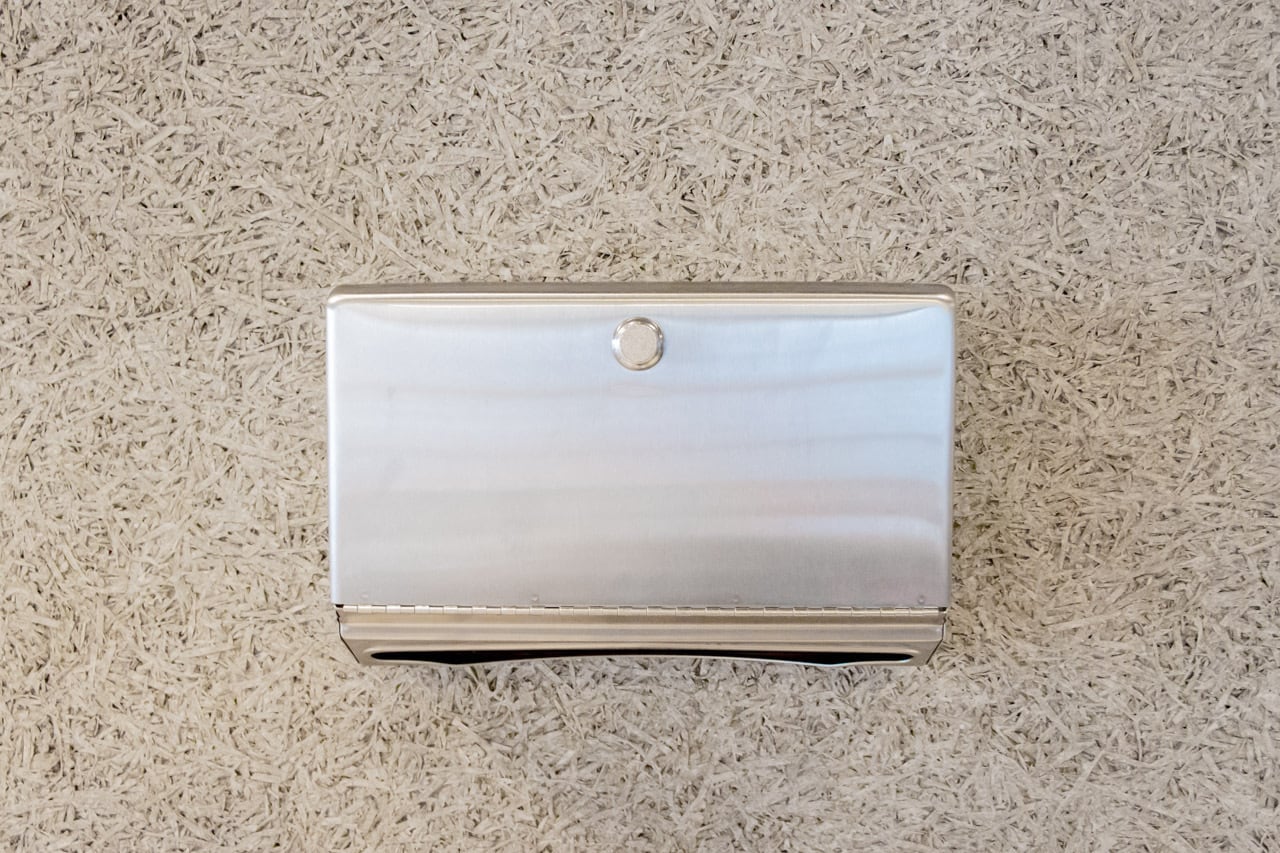 PAPER TOWEL DISPENSER