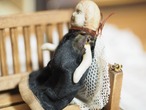 修道士のような小さなビスクドール（脚取れあり） 画像4