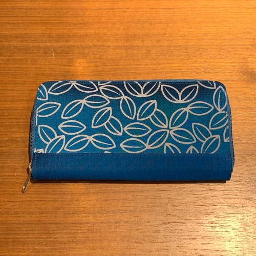 財布　シルク財布 ブルー　夏ファッション　LEAF WALLET カンボジアシルクシルク　財布