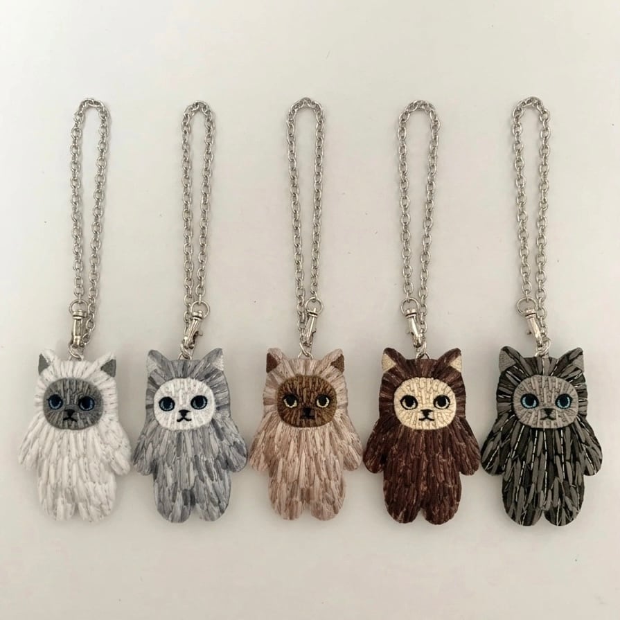 立体刺繍チャーム&ブローチ ネコイエティ★★★送料無料アイテム