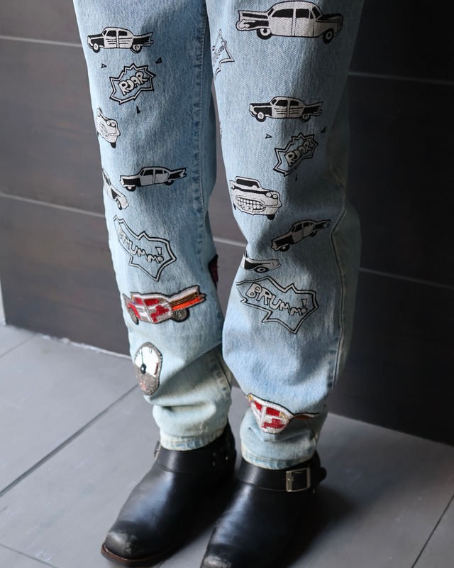 Patch design denim pants
