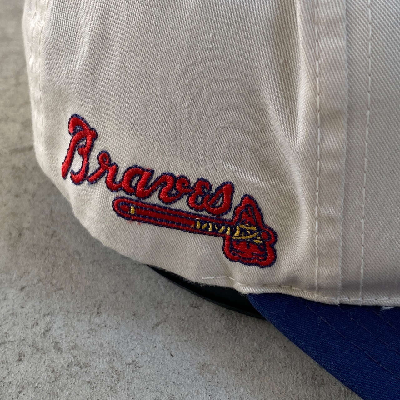 ATLANTA BRAVES Multi Logo Cap - White / Navy