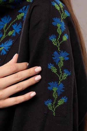ウクライナ刺繍ヴィシヴァンカ　手刺繍　レディース・フリーサイズ