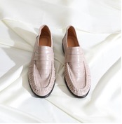 レトロラウンドローファー