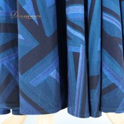 社交ダンス 衣装 チャコット Chacott ツーピース セットアップ 上下セット トップス スカート 青 緑 伸縮 レッスン パーティ 発表会 日本製 グリーン系 ブルー系 ダンスウェア スタイリッシュ 競技用 フォーマル カジュアル 軽量 おしゃれ 美しいデザイン フィット感 伸びる素材 シンプル エレガント 着心地よい レディース 柔らかい素材 落ち着いた色合い 舞台用