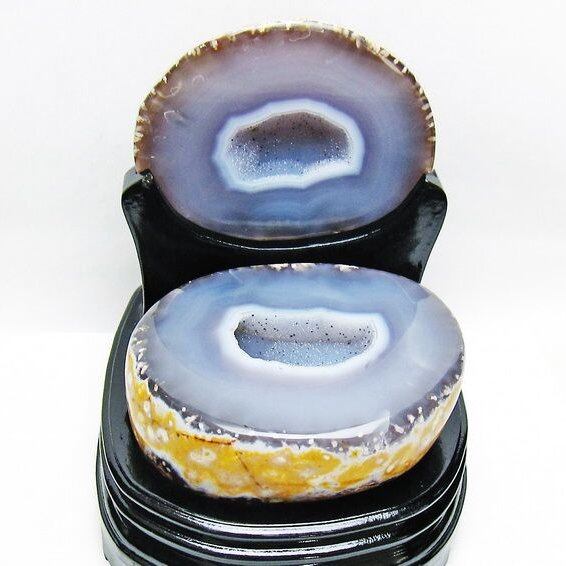 1.9Kg トレジャーメノウ アゲート ジオード 台座付属 一点物 175-1547