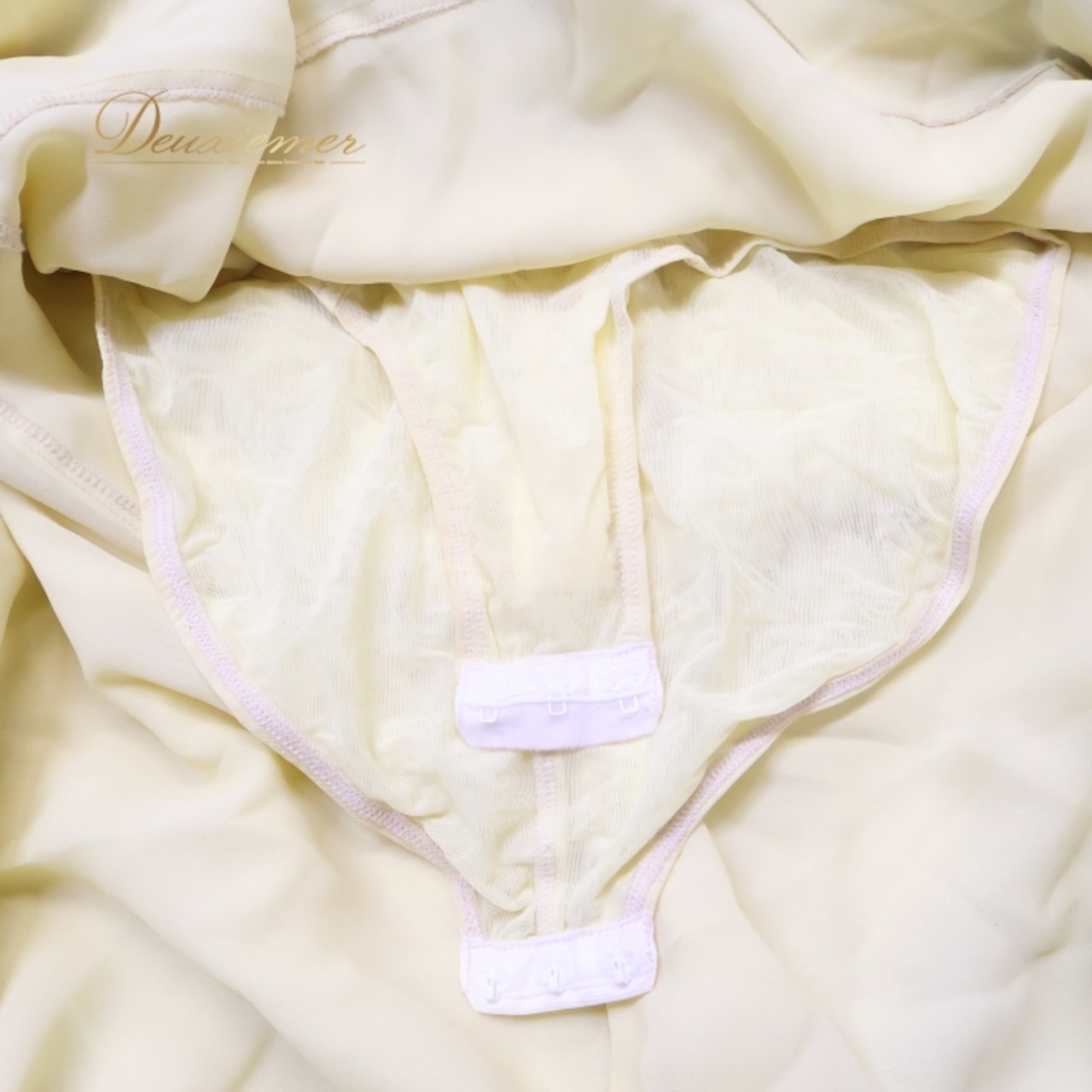 社交ダンス 衣装 スタンダードドレス ワンピース ドレス スタンダード フロート 黄色 黒 フリル レース 編み上げ かわいい デモ 競技 ダンス パーティ 発表会 ブラック系 イエロー系 優しい色合い 女性らしい おしゃれ 大人 上品 モダン エレガント ステージ衣装 競技用 発表会用 競技ダンス コスチューム