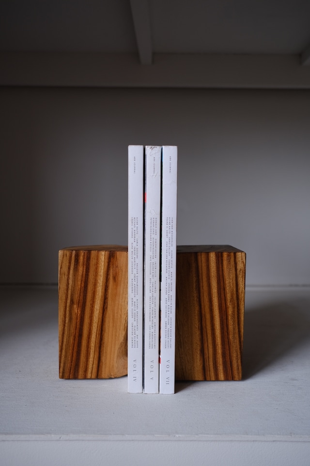 Book end ブックエンド -楠-