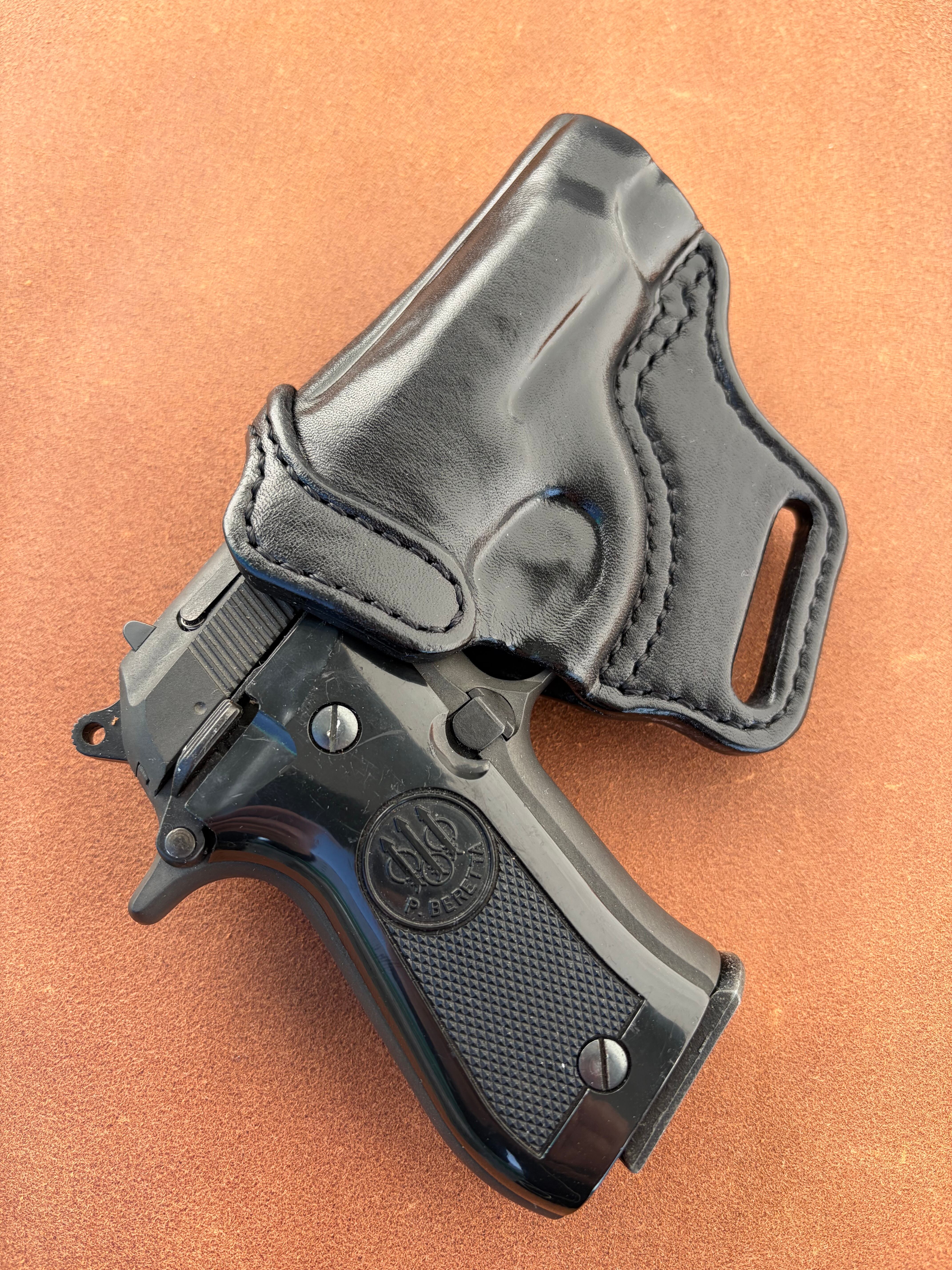 M84 avenger leather holster | 黒沼興業