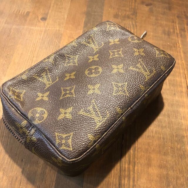 LOUIS VUITTON ⭐︎ルイ ヴィトン　ポーチ トゥルース・トワレット18　メイクポーチ　クラッチバッグ　モノグラム ブラウン/1220181  | number12 powered by BASE