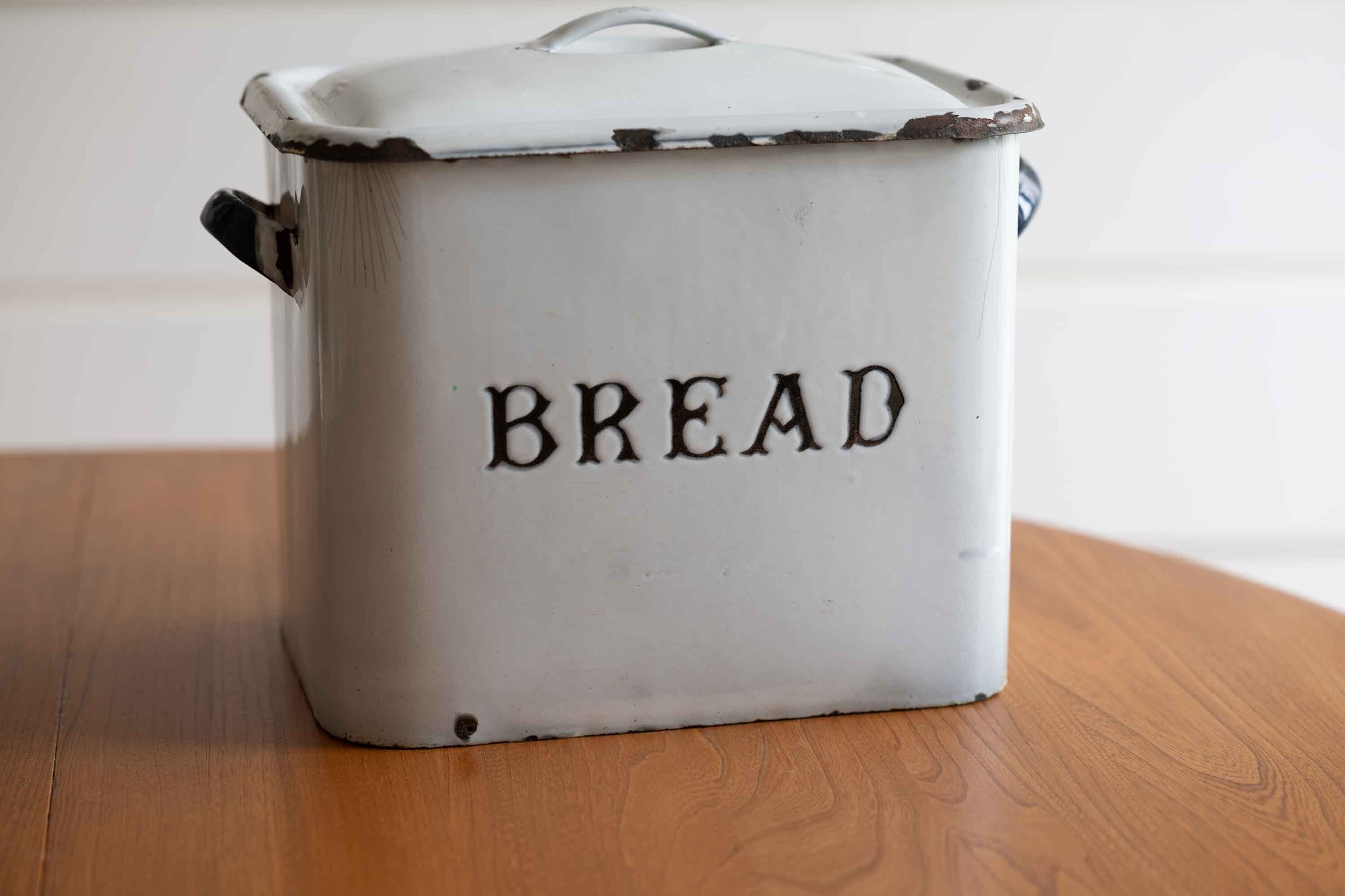 英国アンティーク ブレッド缶 古いタイプ 花文字のBREADがエレガントです! No.2