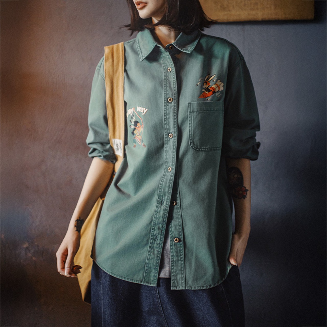 Retro Green Embroidered Print Blouse / レトロ グリーン エンブロイダリー プリント ブラウス