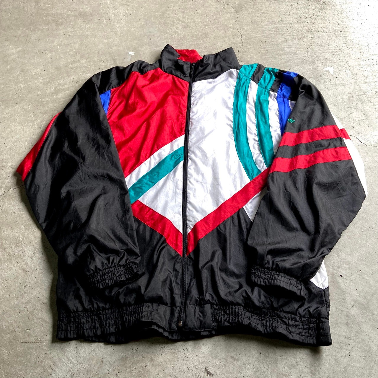 ビッグサイズ 80〜90年代 adidas ロゴ刺繍 アディダス 切替 ナイロン 