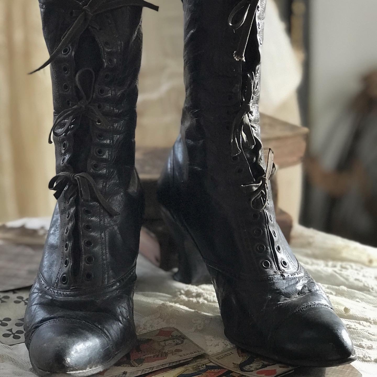 ヴィクトリアン アンティーク レザーブーツ ブラック | Pay ID