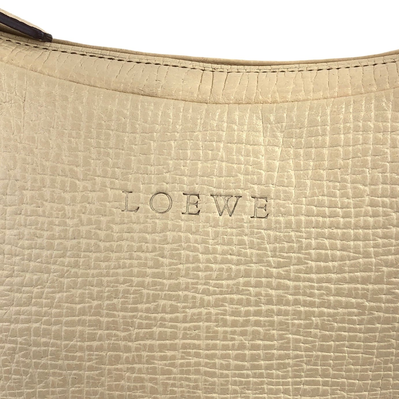 LOEWE ロエベ ショルダーバッグ アイボリー ロゴ 型押しレザー