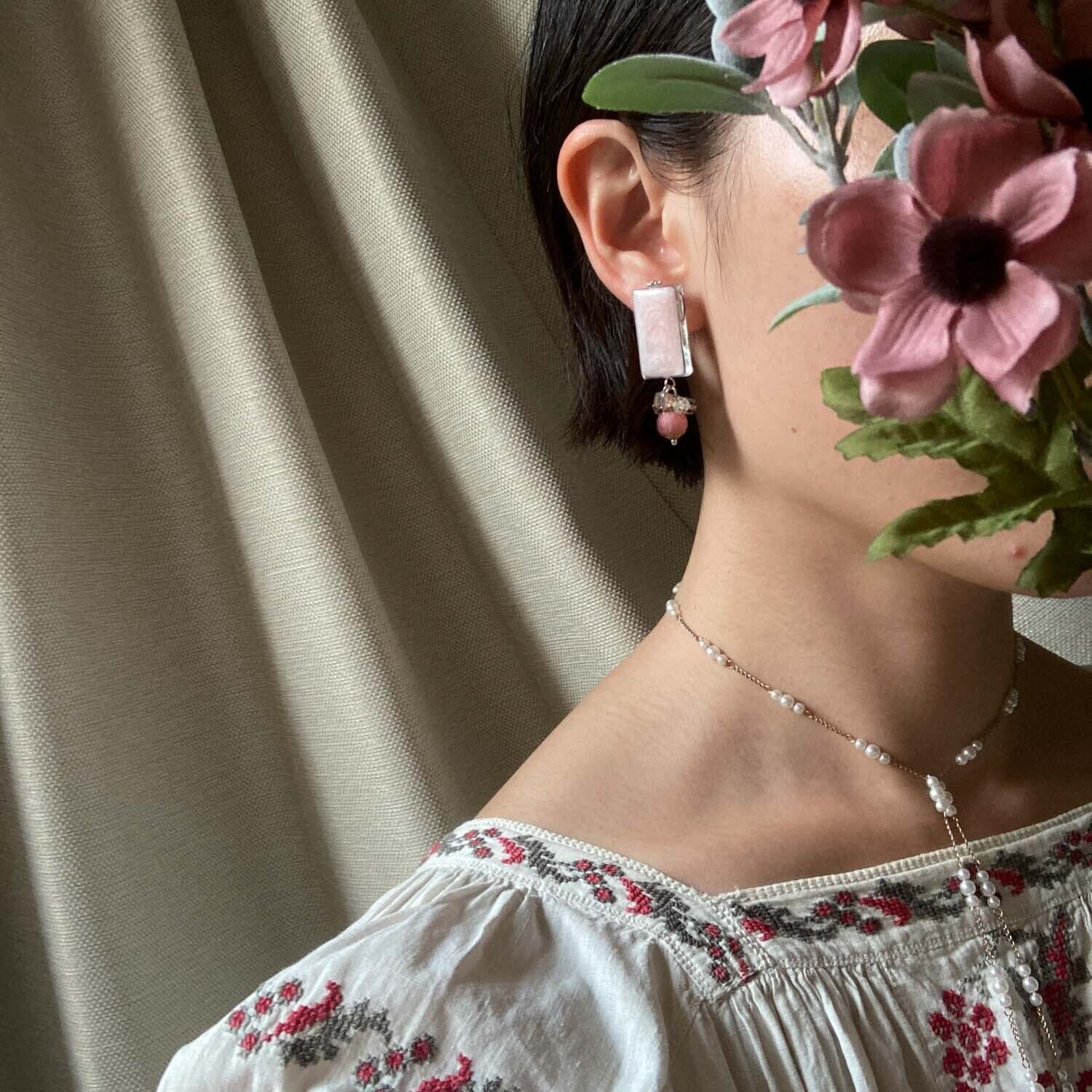 クリア&ピンクビーズの〈ピアス/イヤリング〉 | Dua-アクセサリー