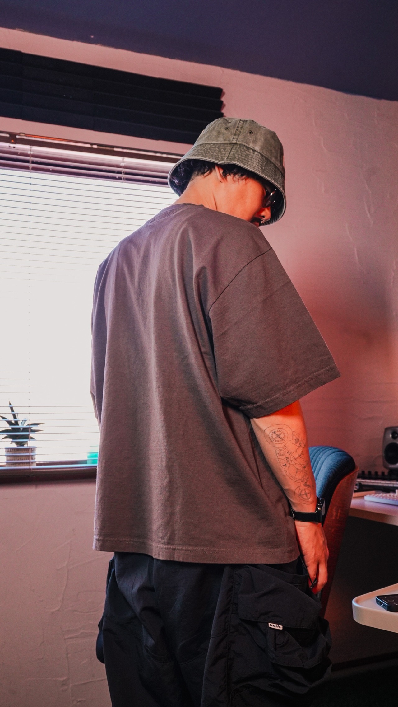 Moco Logo Washed Vintage Bucket Hat [OLIVE]