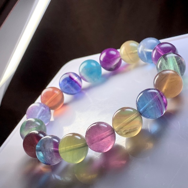 ー極ーレア！発色が美しいフローライト ブレスレット
