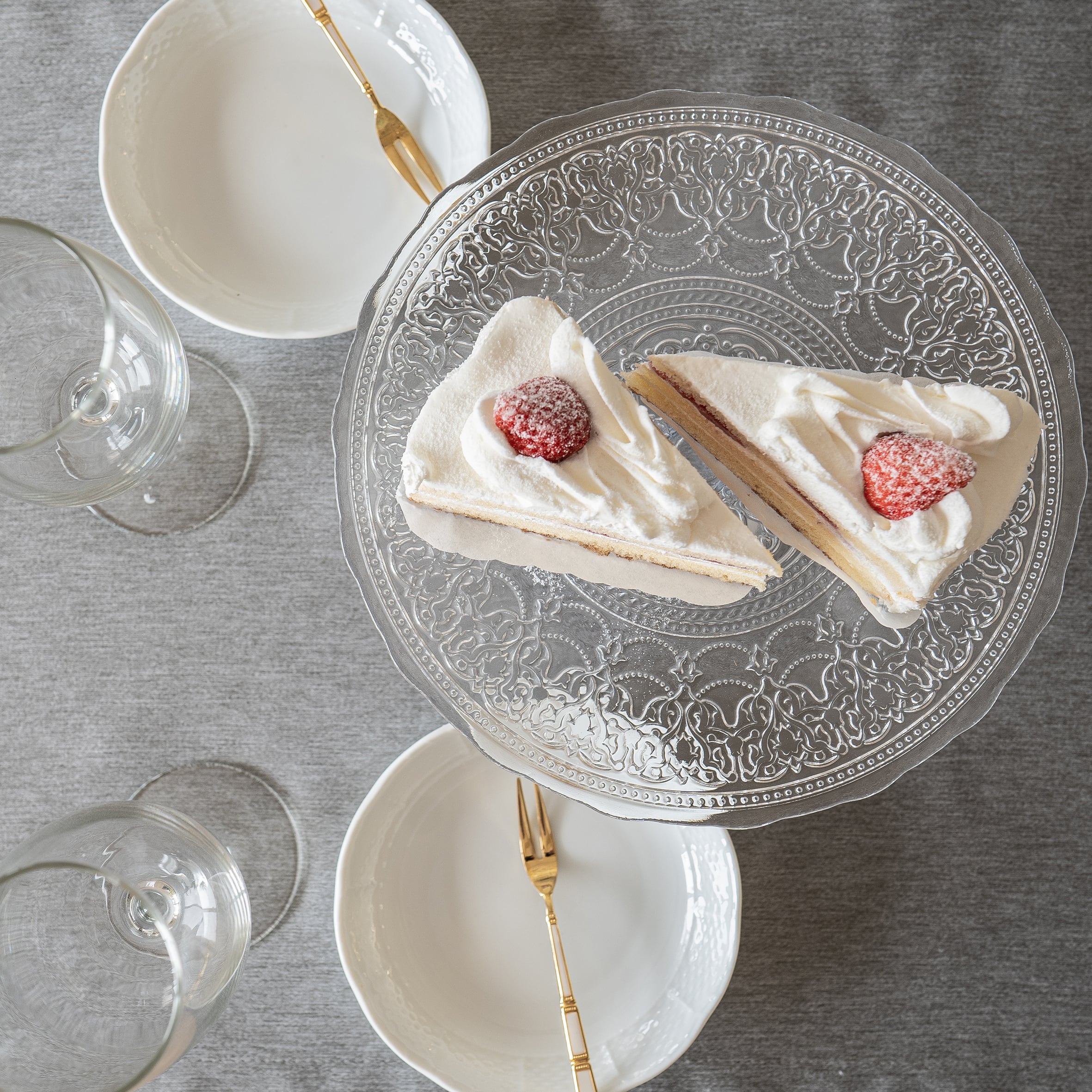 ケーキスタンド アラベスク柄ガラスケーキスタンド