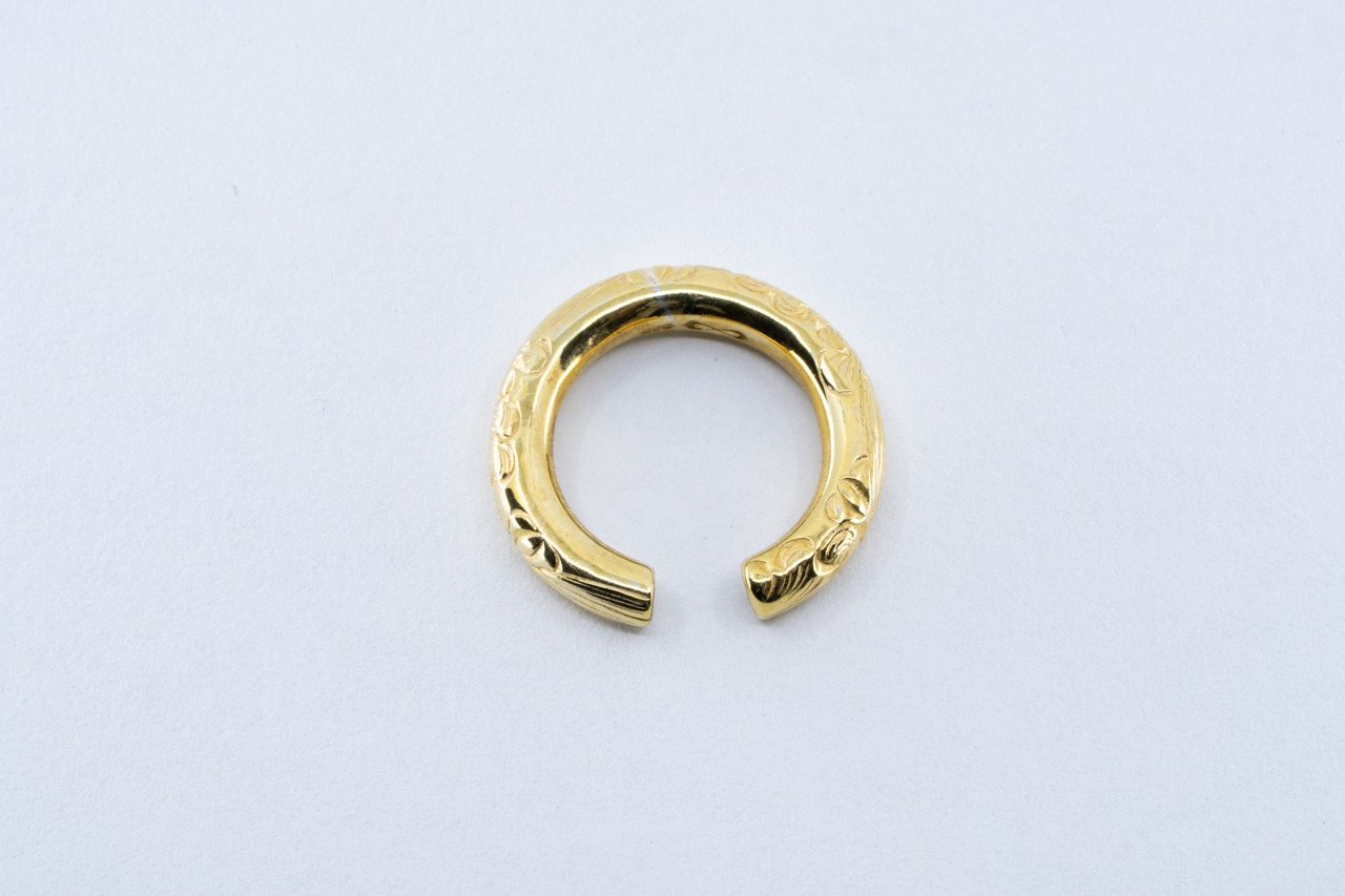 PI-028 Arabesque round Ear cuff ( 24K Gold Plated)