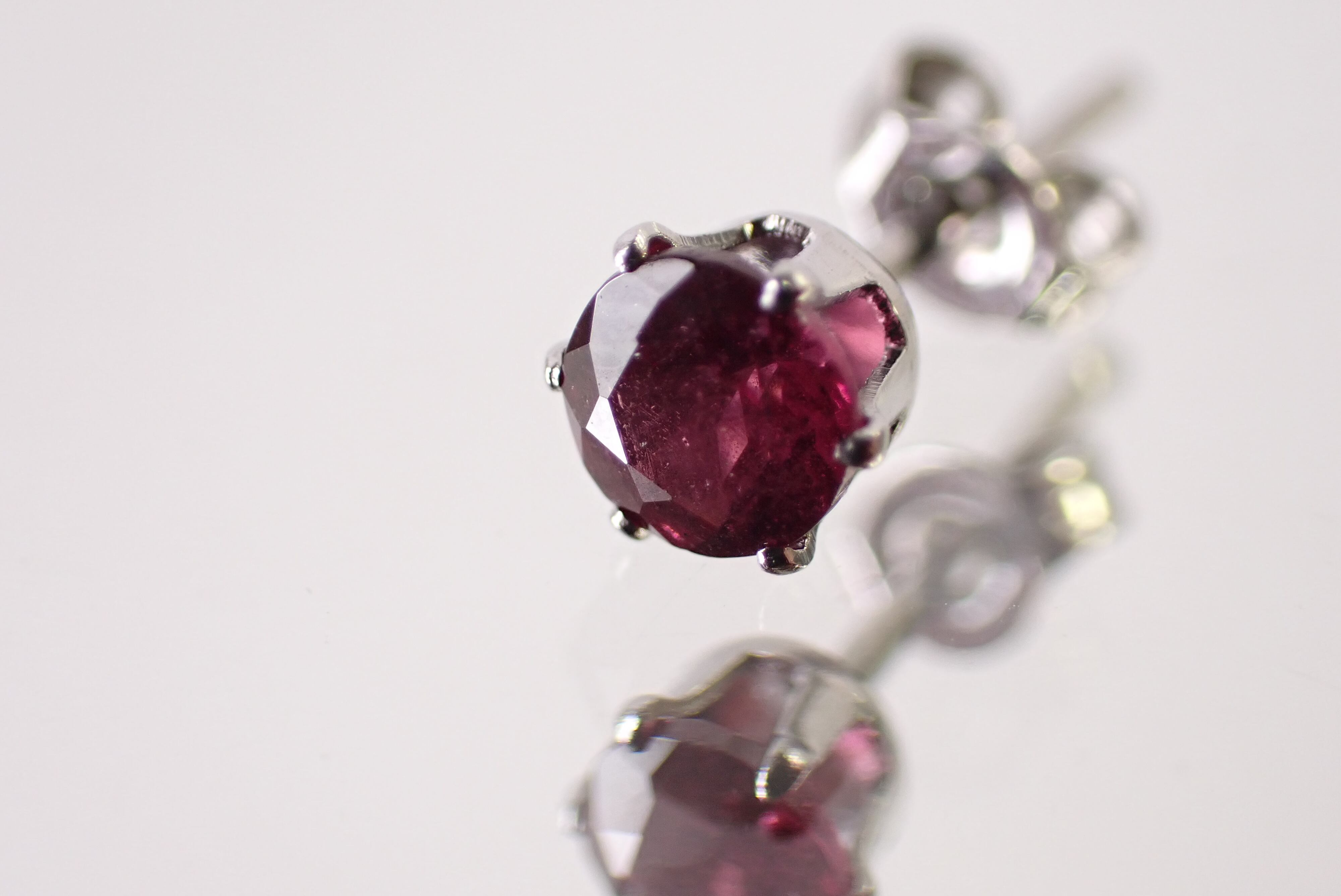 ロードライトガーネットピアス 約0.4ct [D9-38] | differencee