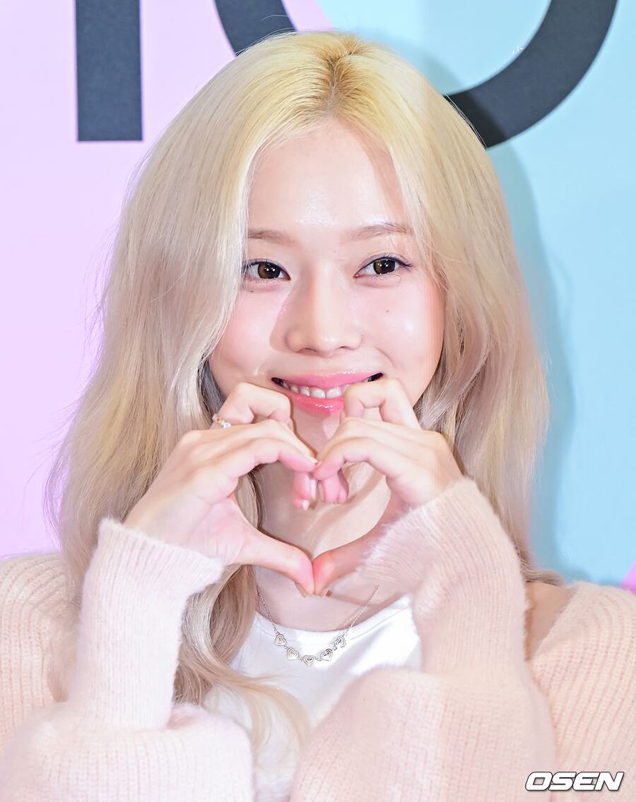 ☆AESPA ウィンター / NMIXX へウォン / KISS OF LIFE ベル 着用