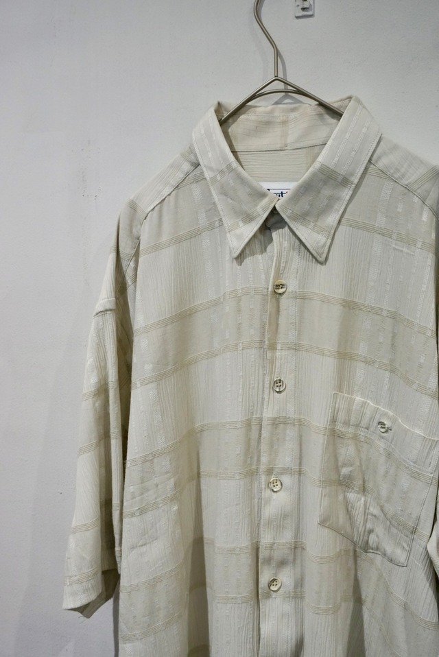 unknown s/s shirt