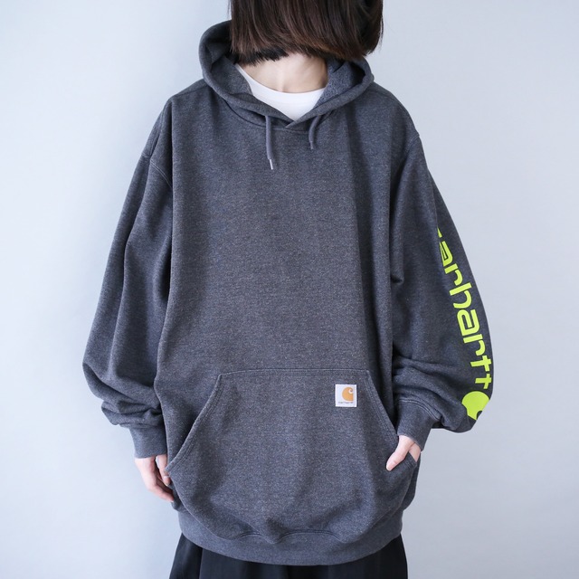 "Carhartt" sleeve logo printed over silhouette dark gray sweat parka