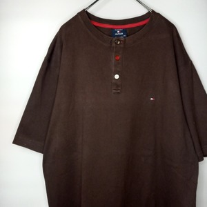トミーヒルフィガー　ヘンリーネック　Tシャツ　刺繍ロゴ　無地　茶色　L/G