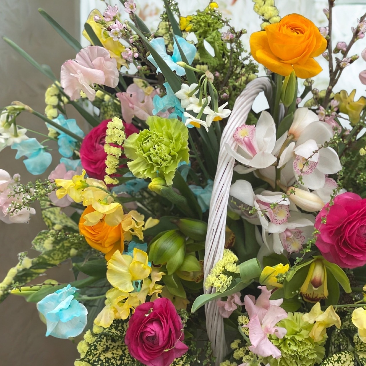 【季節のお花】カラフルカラーのアレンジメント・画像3