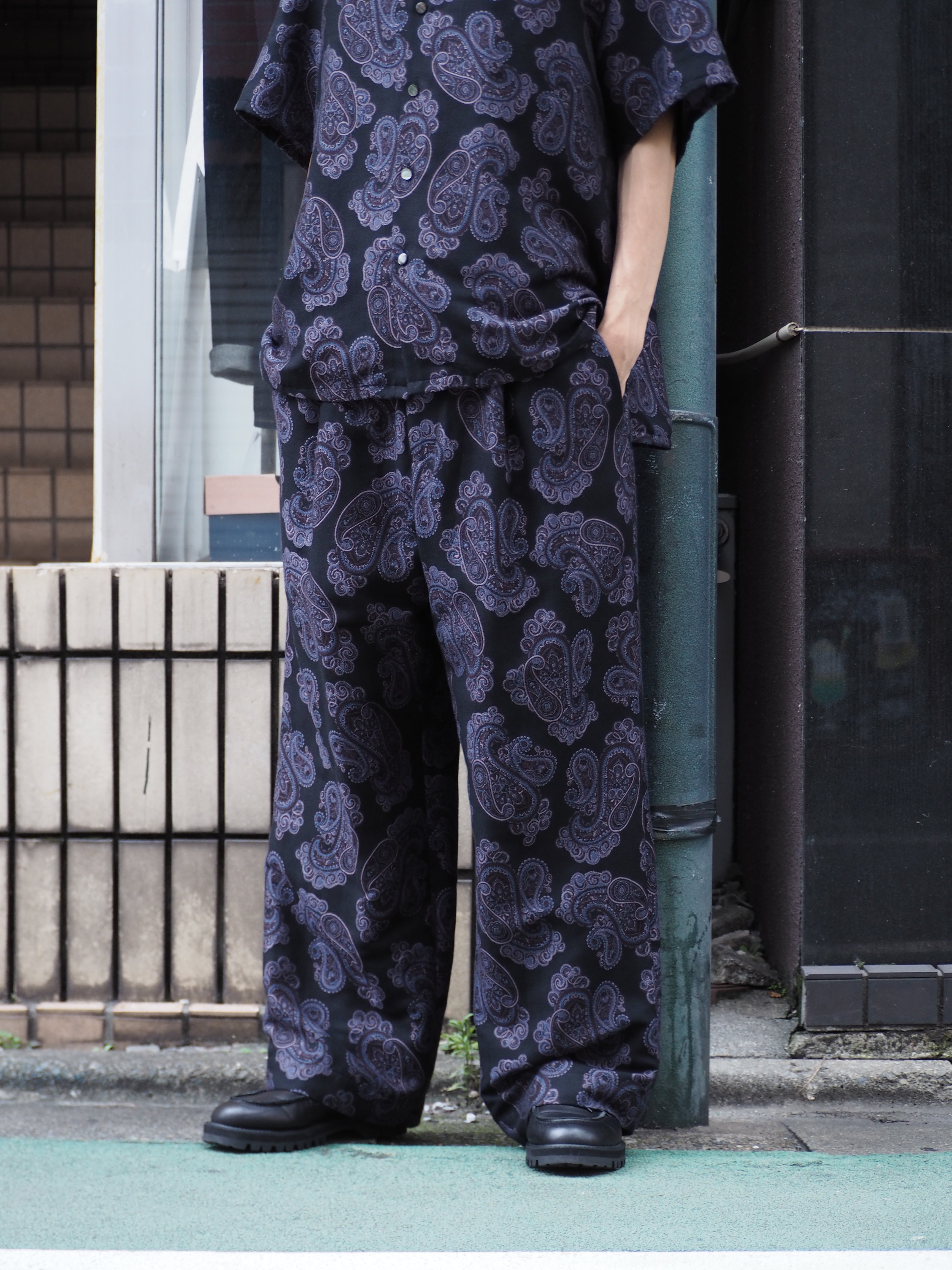 superNova. Wide easy pants - Sprinkled paisley jacquard / Black