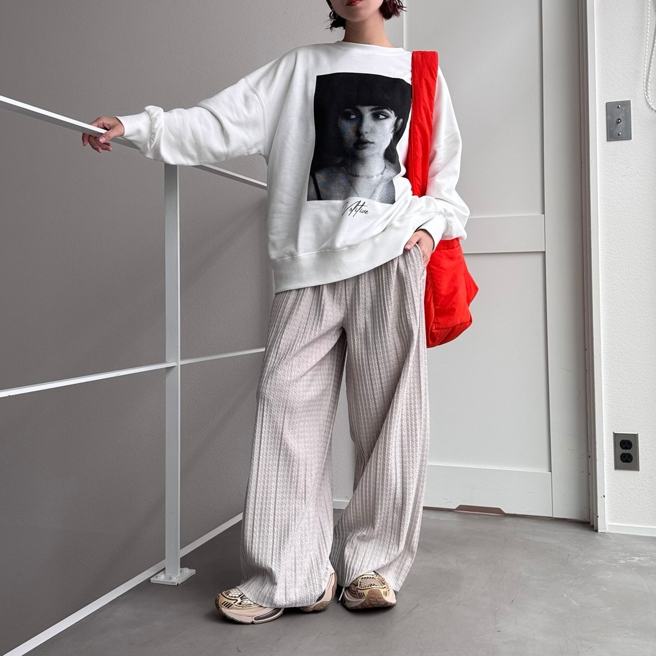 monoフォトスウェットPO/ホワイト