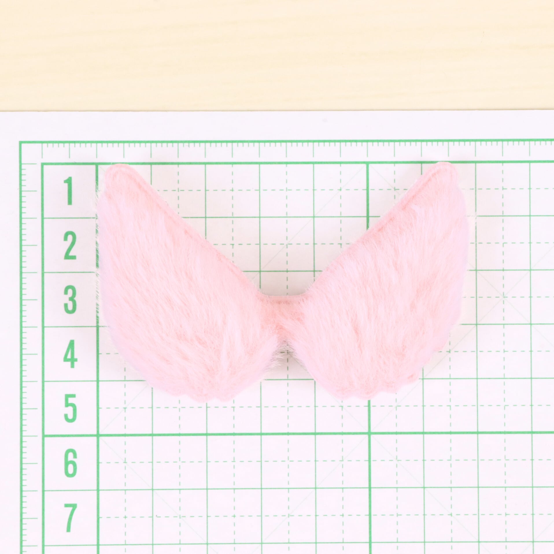 天使の羽 パーツ ファー 02000260 ハンドメイド 装飾 飾り | リボンと