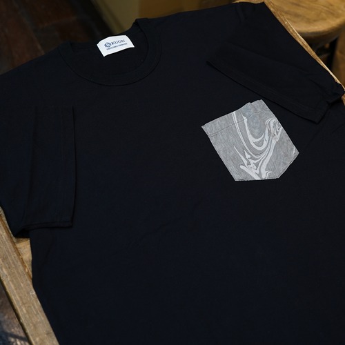 KUON（クオン）　スミナガシポケット　半袖Tシャツ　ブラックグレー