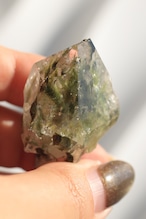 エピドート「水面の輝き」Epidote|天然石 原石 鉱物 パワーストーン | EP-A-002