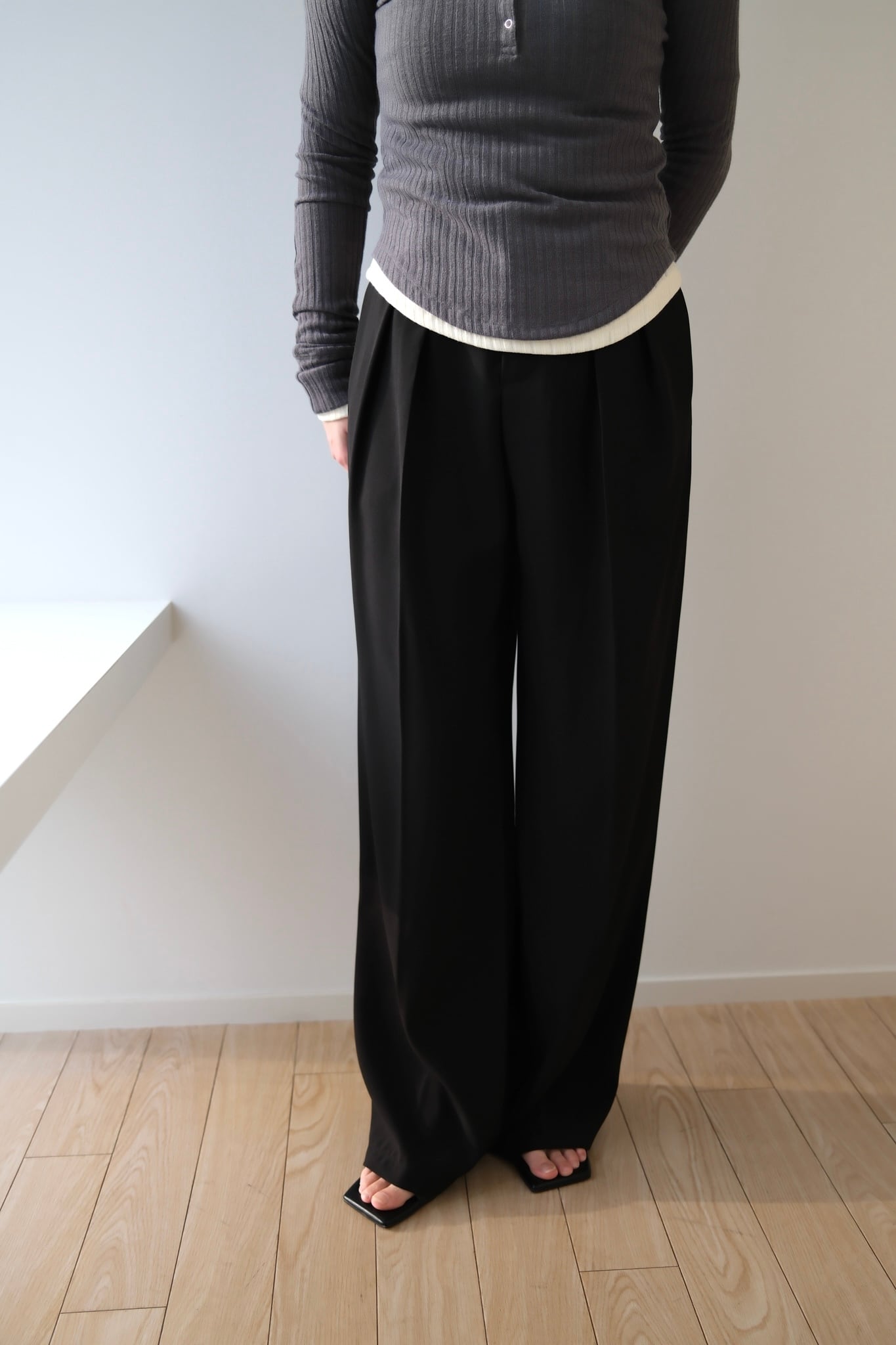 Two-Tuck Slacks ダブルタックスラックス Black