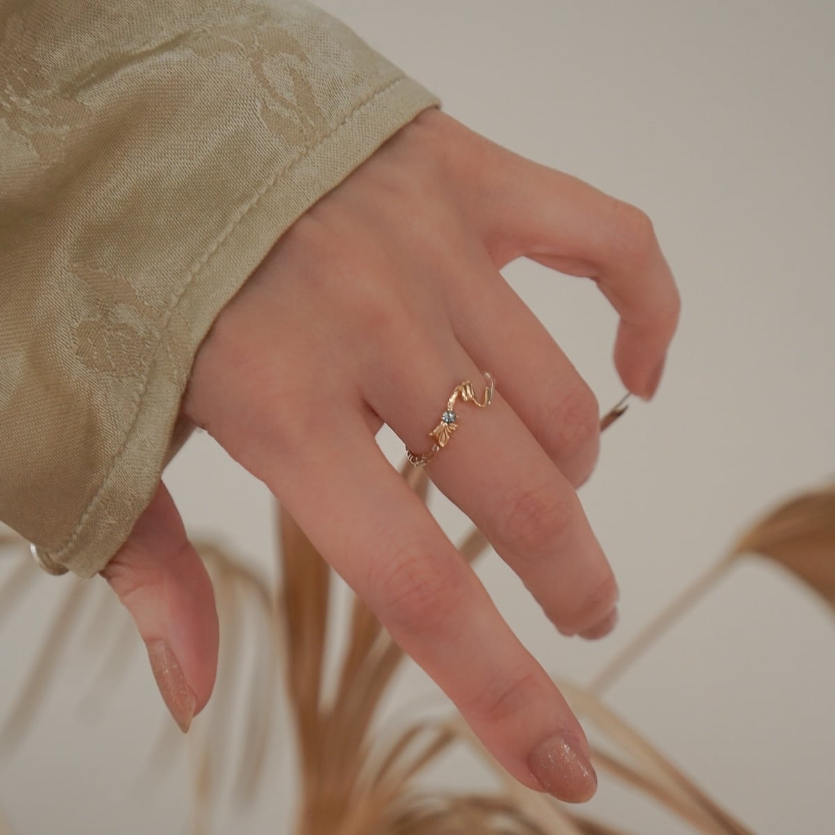 Scorpio 蠍座 / London blue Topaz＞zodiac sign ring | MR-135 | KINARIYA