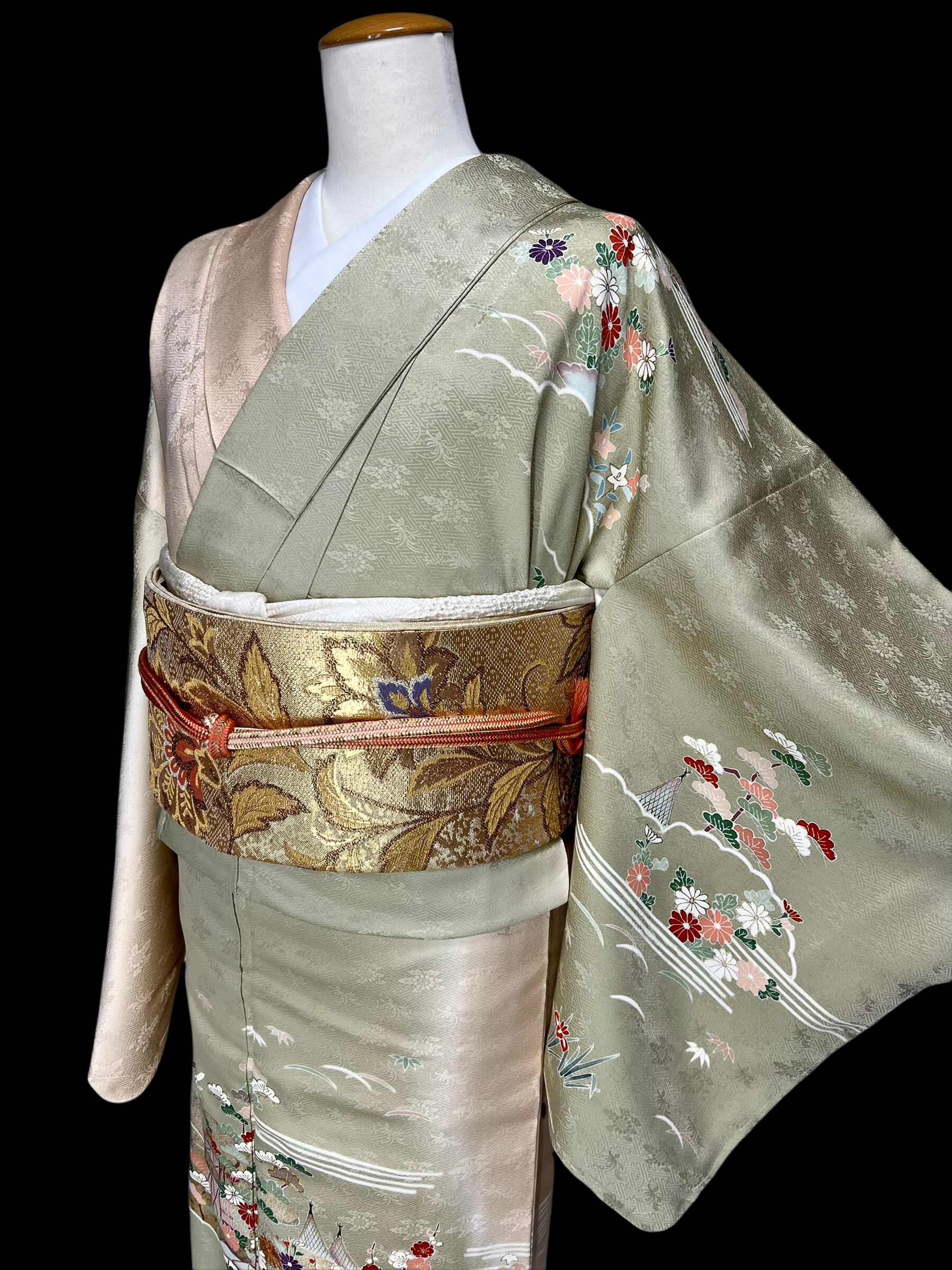 訪問着・附下げレンタル フルセット 薄緑鼠地四季草花文 Mサイズ 訪問着・附下げレンタル フルセット 薄緑鼠地四季草花文 Mサイズ