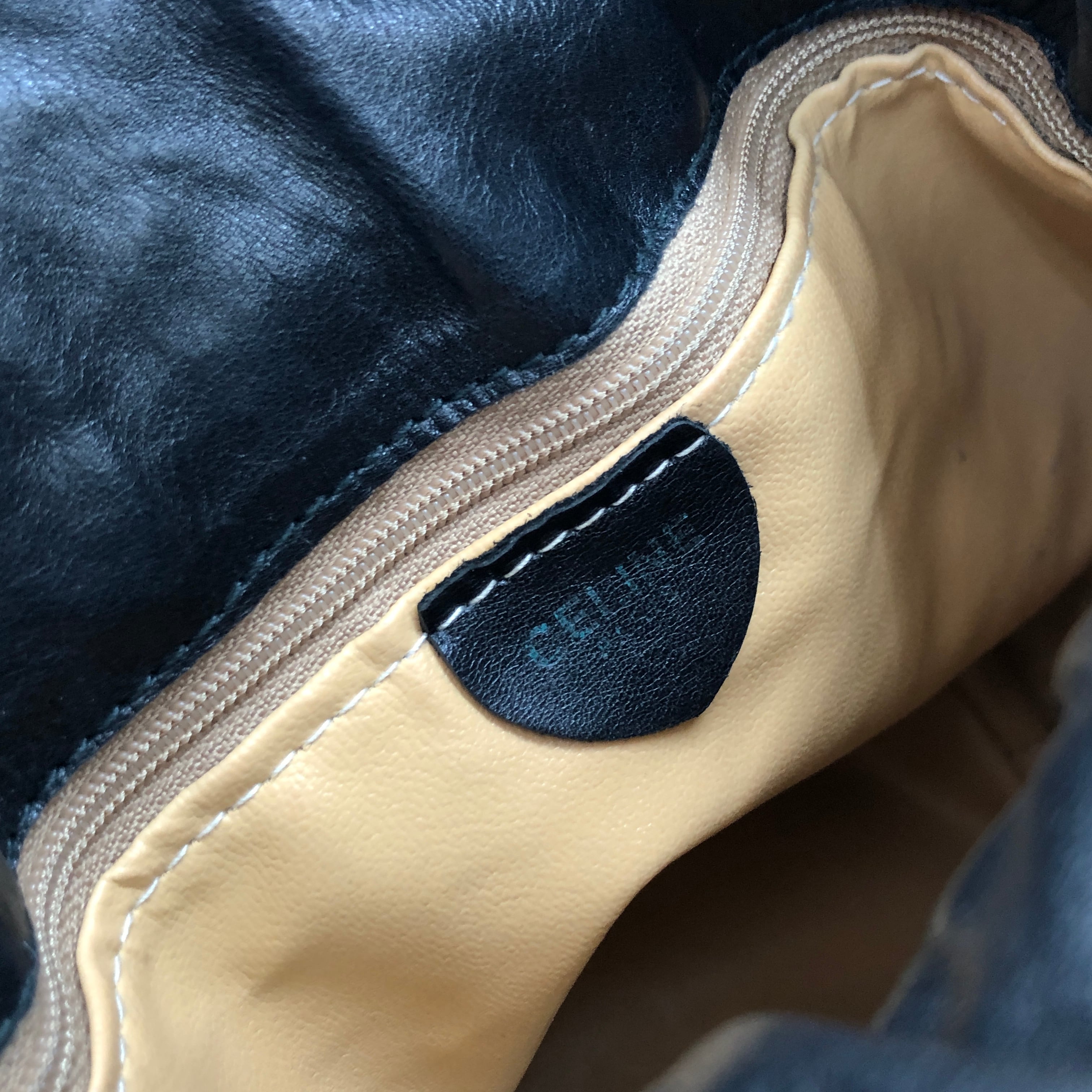CELINE セリーヌ トリオンフ 型押し レザー 巾着 ショルダーバッグ