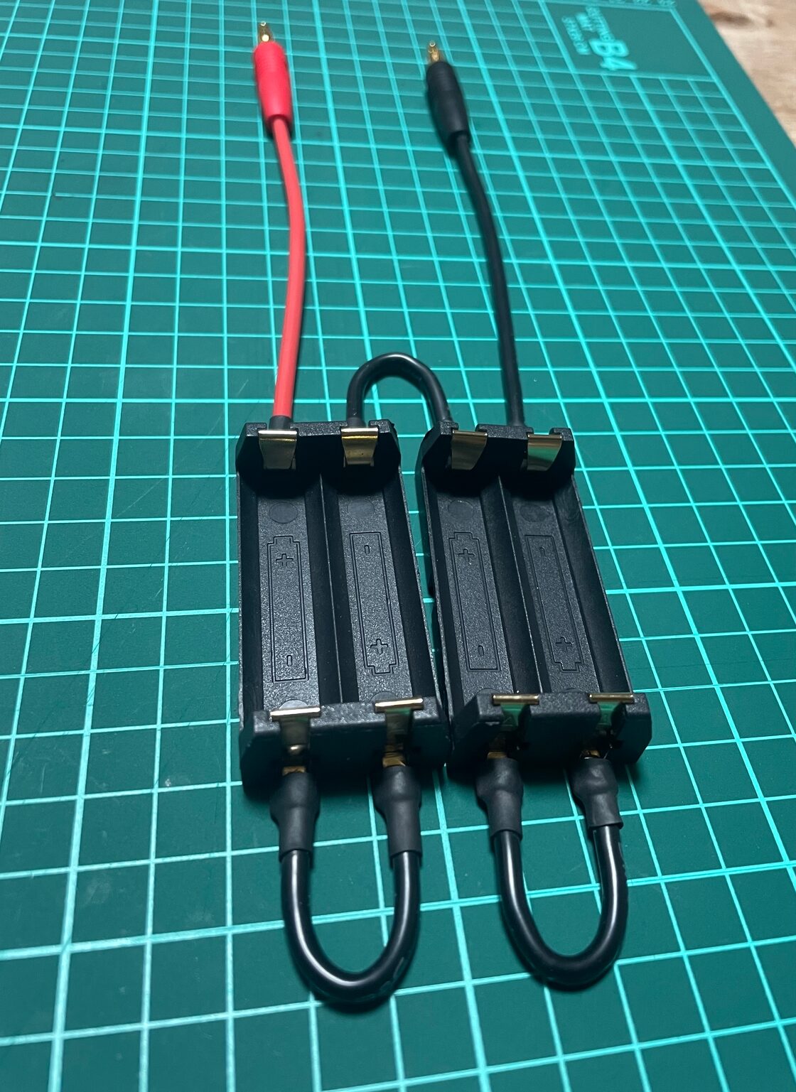 uxcell 電池ボックス 電池ホルダー 両面電池ホルダー 単3電池ケース 単3形*