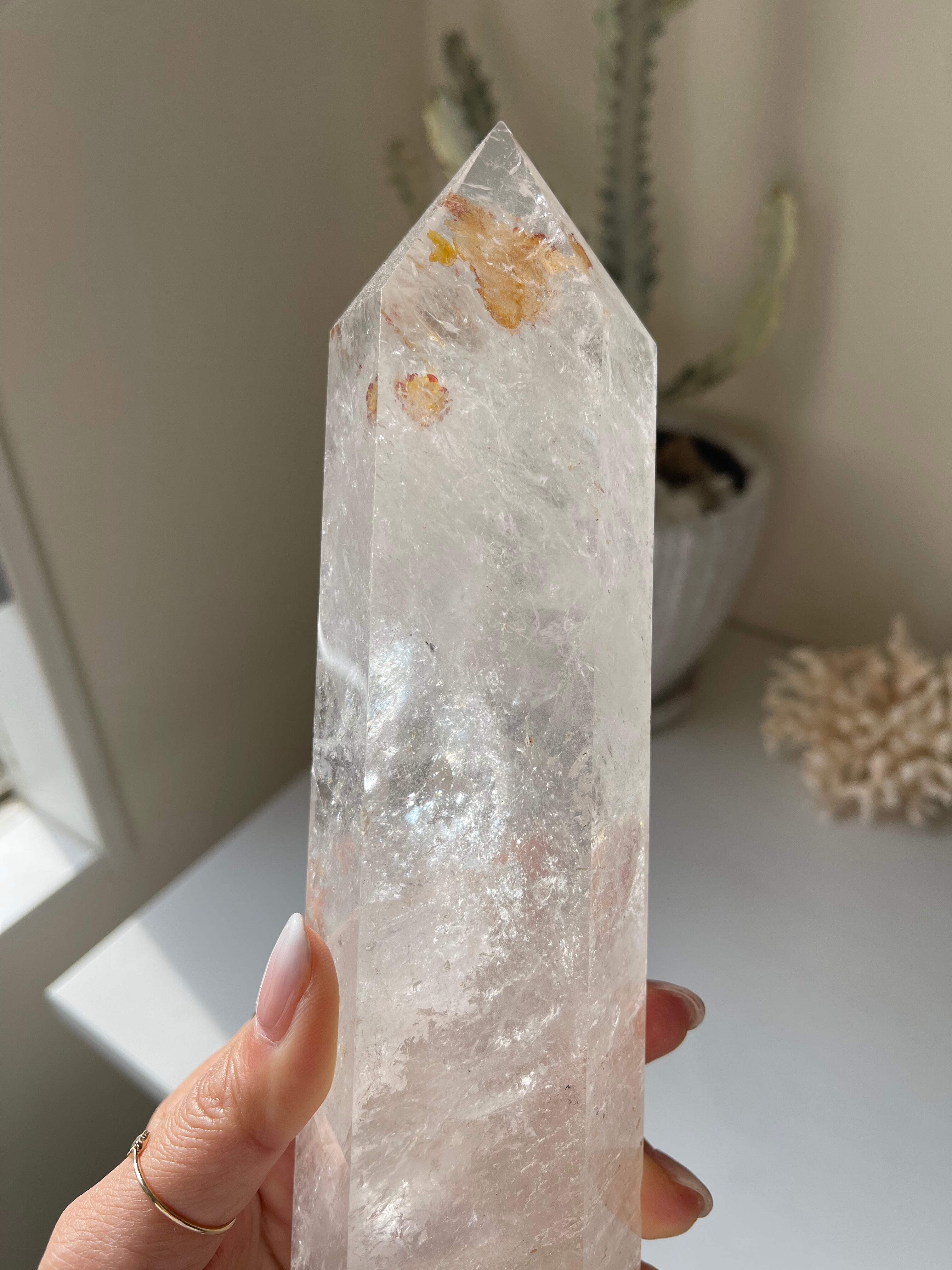 ブラジル産　ライモナイト共生レインボー水晶タワー　No.02