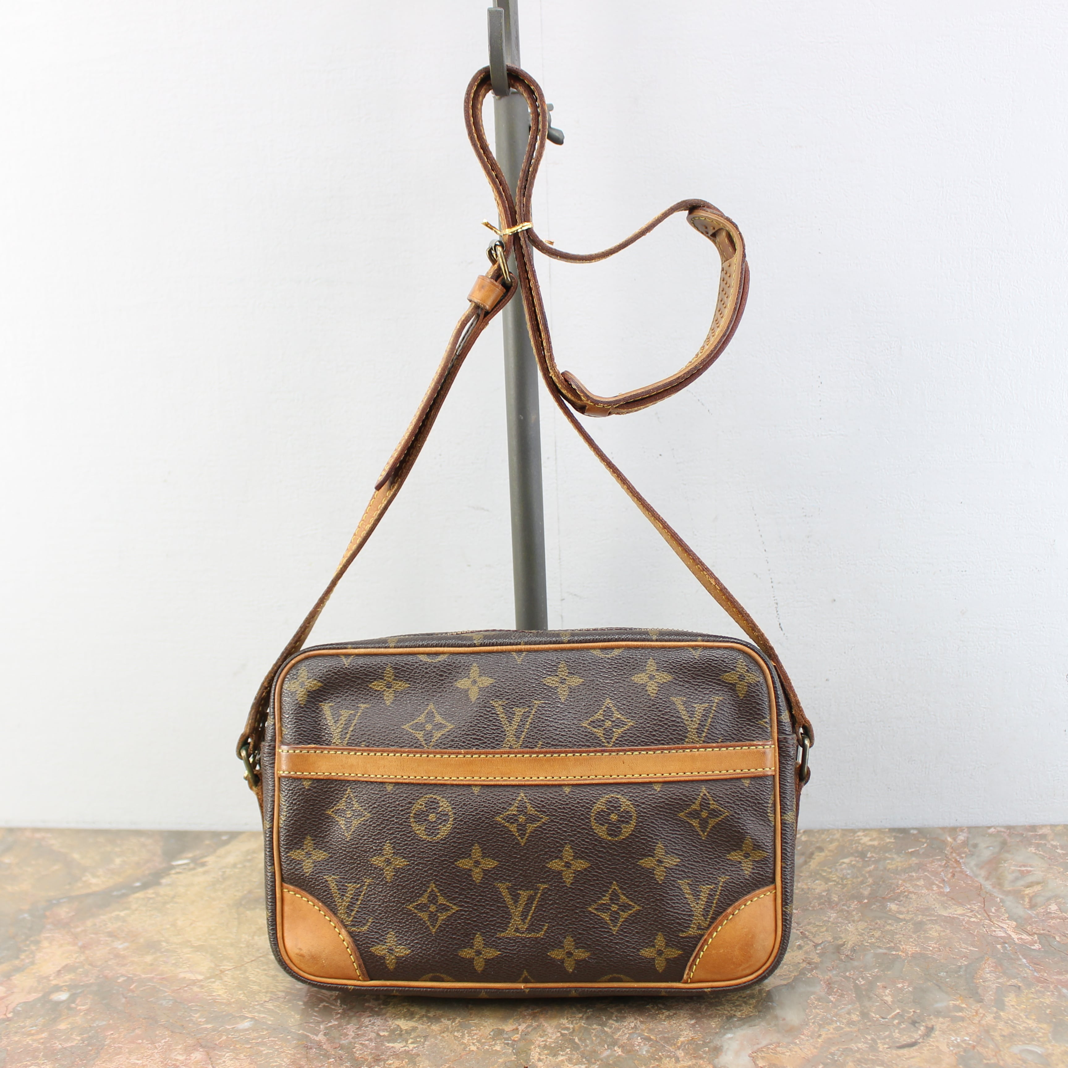 LOUIS VUITTON M51276 NO8903 MONOGRAM PATTERNED SHOULDER BAG MADE