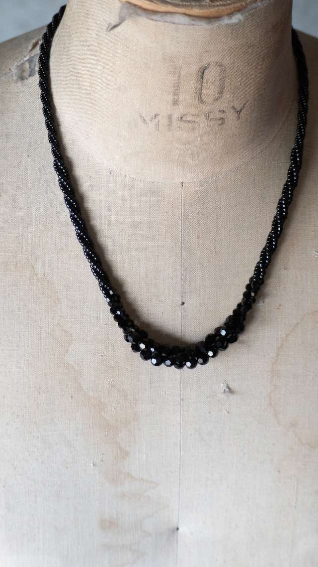 unknown used Black Spinel necklace