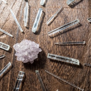 アクアマリンとアメジストのグリッド