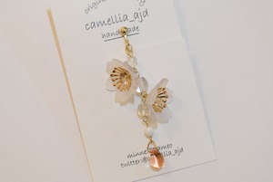 【ピアス変更可能】camellia_ajd　桜のイヤリング　(片耳)